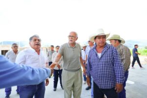 81c4a269-aa4d-41f6-a18c-016e24c2e406