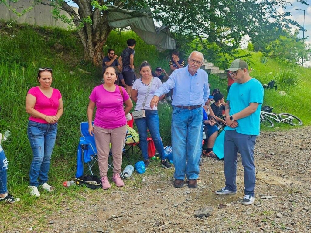 4ce0bc7f-de0f-42a3-916f-0b3a1feec43b