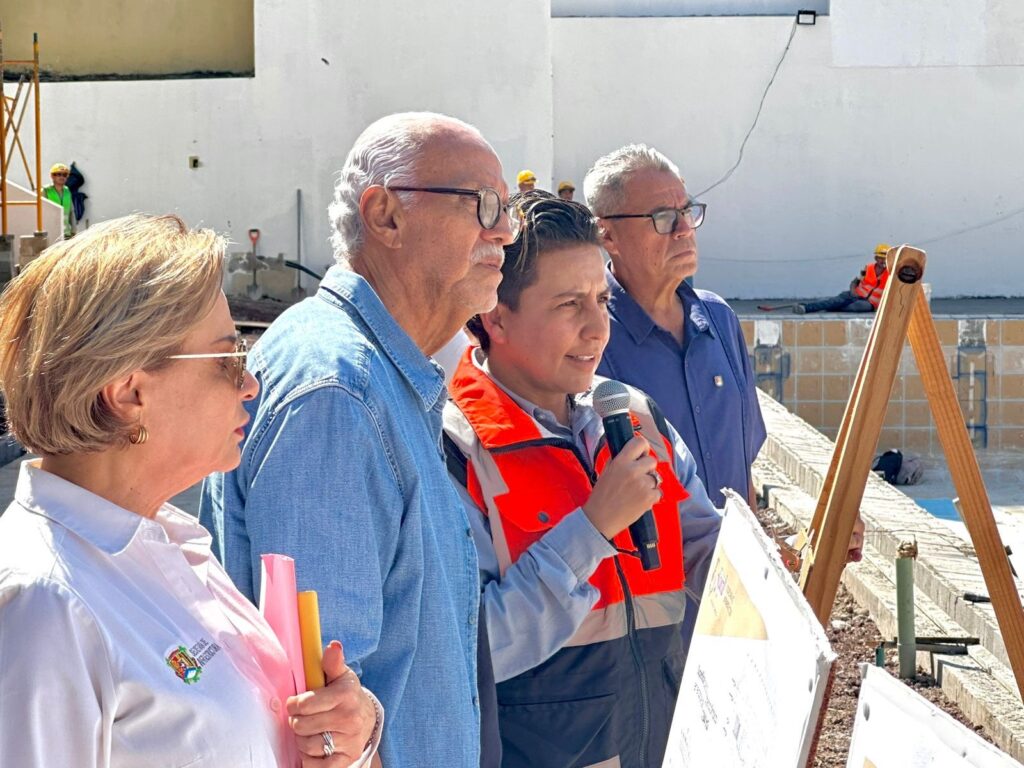 9879de6f-6121-4428-a33b-d89cccd12707