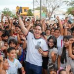 Altavela vivió el espíritu mundialista con exitoso intercambio de estampas