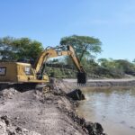 Atienden zonas rurales con trabajos de desazolve y rehabilitación de caminos*