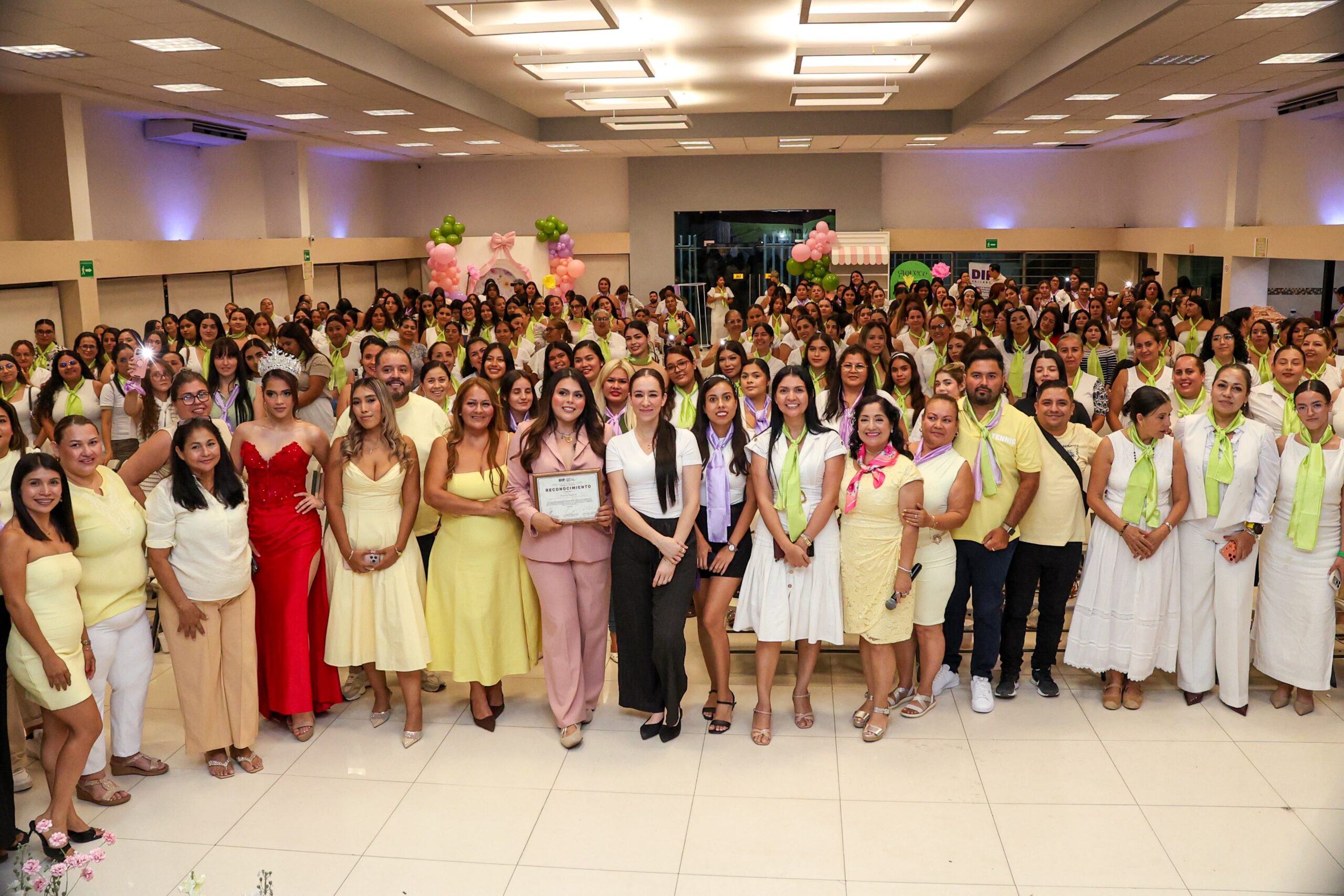 Con éxito se lleva a cabo la máster class “florece” para el empoderamiento de las mujeres