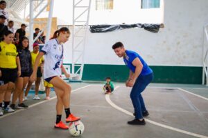Cascarita Bahía Femenil abre la cancha al talento de las mujeres