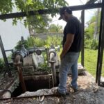 OROMAPAS ATIENDE FALLA EN CÁRCAMO 9 DE PUERTA DEL MAR; PERSONAL TÉCNICO TRABAJA EN LA ZONA