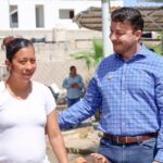 Israel Santillán supervisa avance de obra en la calle 5 de Febrero de Punta de Mita