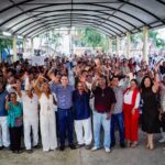 Héctor Santana refrenda su compromiso con comerciantes de playa de Bahía de Banderas