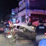 TRÁGICO ACCIDENTE EN PUERTO VALLARTA: MUERE MUJER TRAS CHOCAR CAMIONETA CONTRA UN POSTE
