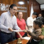 Impulsa Héctor Santana registros extemporáneos en Bahía de Banderas